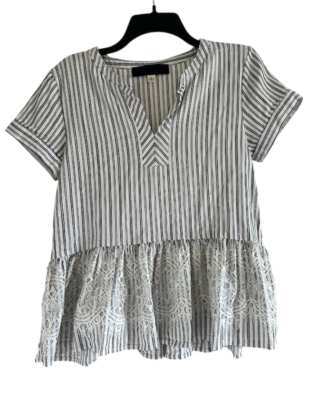Blue Rain Striped and Lace Black and White Size Small Short Sleeve Blouse
